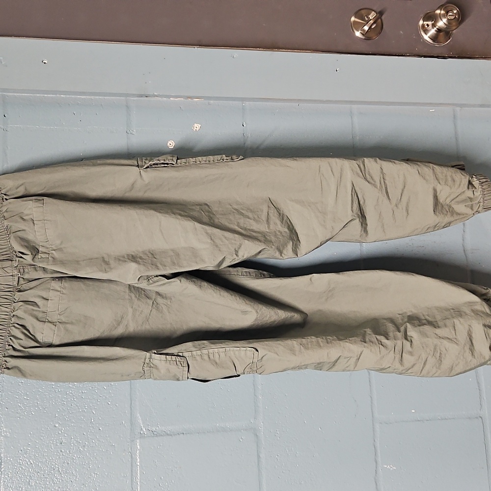 GAP Kids Olive Green Cargo Pants - Picture 7 of 7